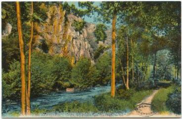 1 vue 52. Avallon. Vue au pont des Gardes.