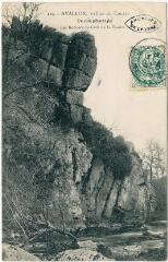 1 vue 125. Avallon, vallée du Cousin. Un coin pittoresque. Les rochers du Crot de la Foudre.