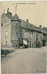 1 vue 38. L'Isle-sur-Serein. La tour Amiot.