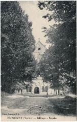 1 vue Pontigny (Yonne). L'abbaye - Façade. / Photo Lespagnol, A.