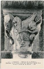 1 vue 215. Vézelay. Basilique de la Madeleine. Chapiteau du 6e pilier de la nef, face ouest, latéral nord.