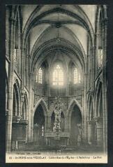 1 vue 32. Saint-Père-sous-Vézelay. Collection de l'église. L'intérieur. La nef.